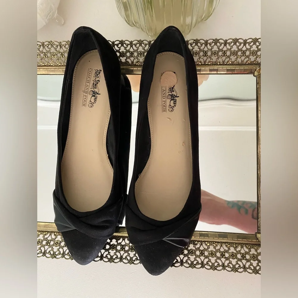 💋Coach and four Black flats - Picture 3 of 7